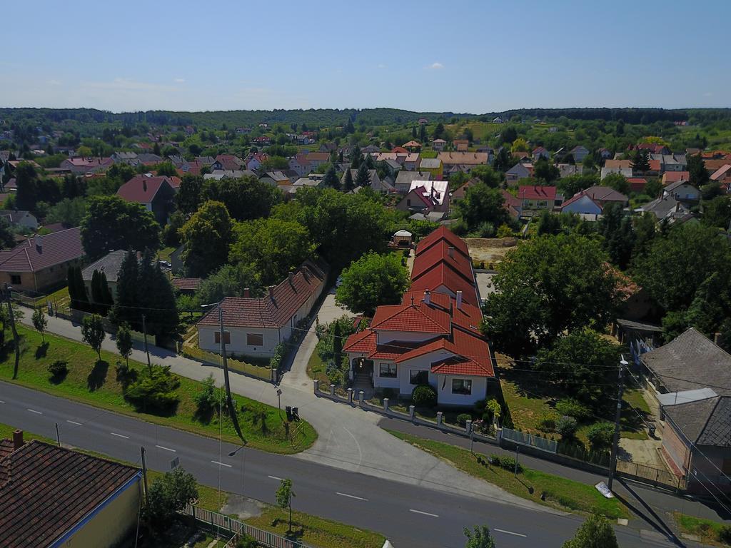 Appartement Aurora Haz à Zalakaros Extérieur photo